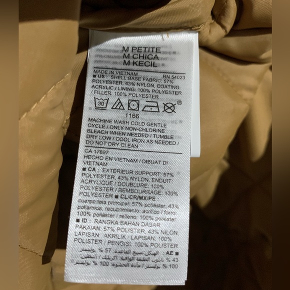 Old Navy quilted jacket medium petite - Picture 5 of 6